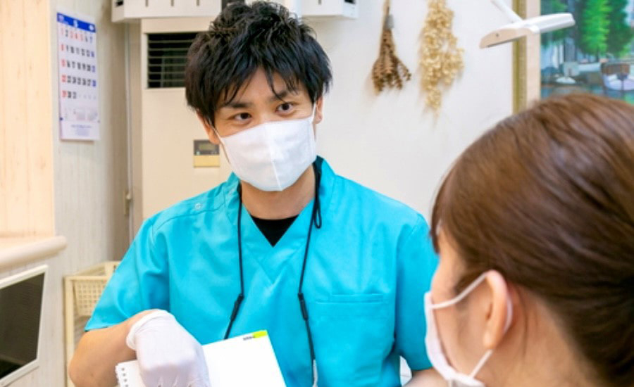 佐賀市の「佐賀ん歯科・こども歯科」は見える治療を行います
